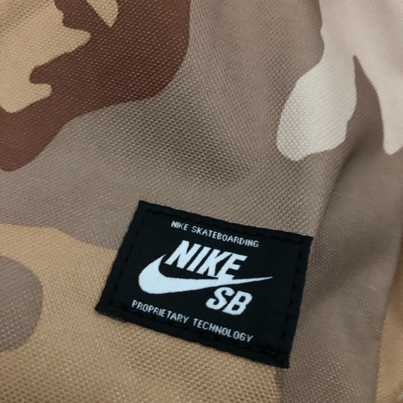 Nike SB Icon AOP D Camo Backpack Desert Camo - Picture 5 of 8